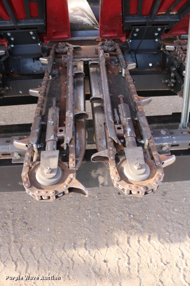 image for item DC7603 2011 Drago N12 corn head