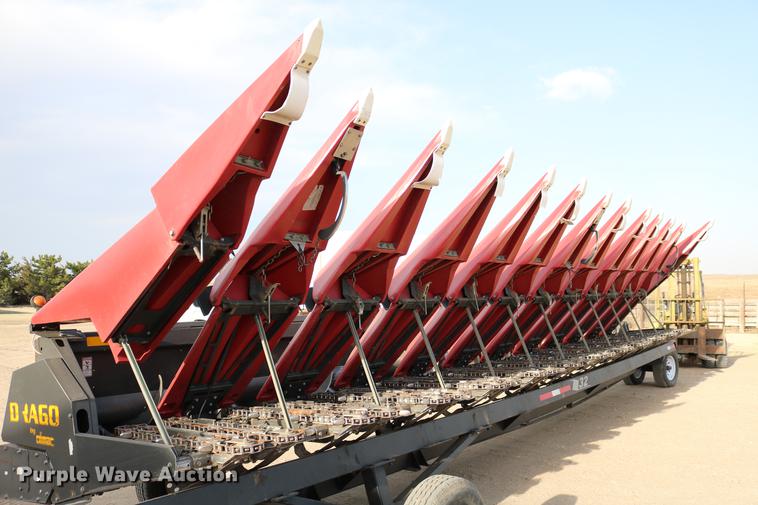 image for item DC7603 2011 Drago N12 corn head