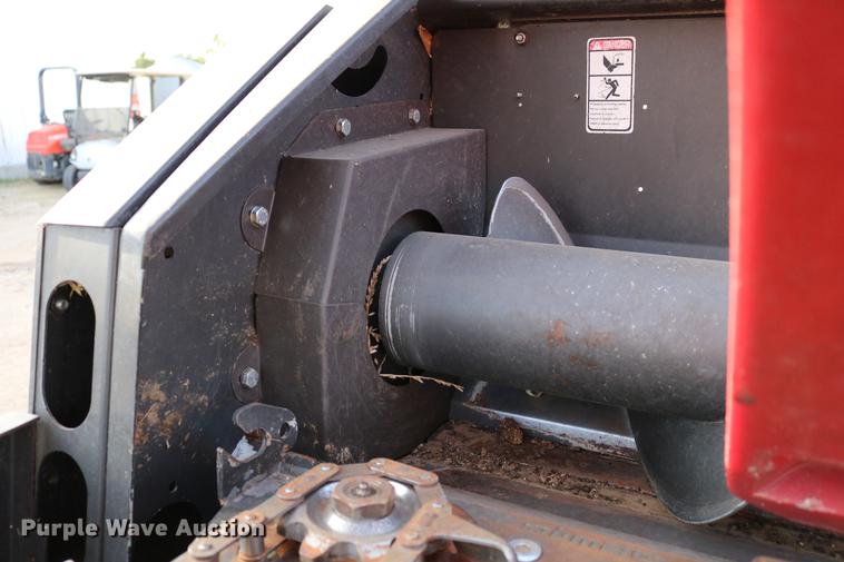 image for item DC7603 2011 Drago N12 corn head