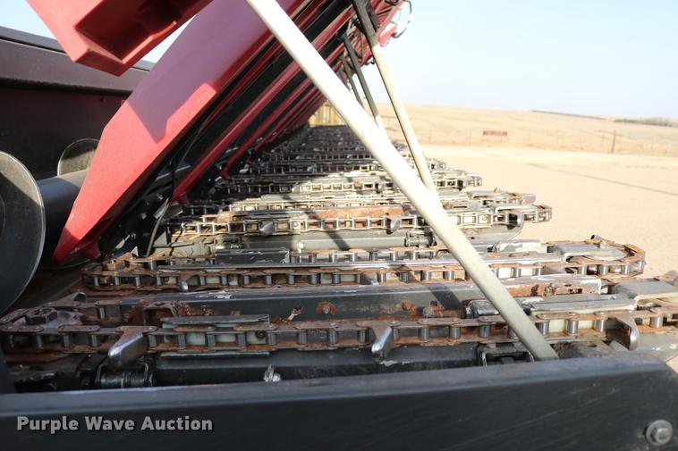 image for item DC7603 2011 Drago N12 corn head