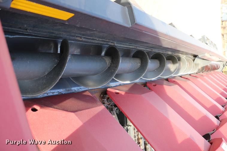 image for item DC7603 2011 Drago N12 corn head