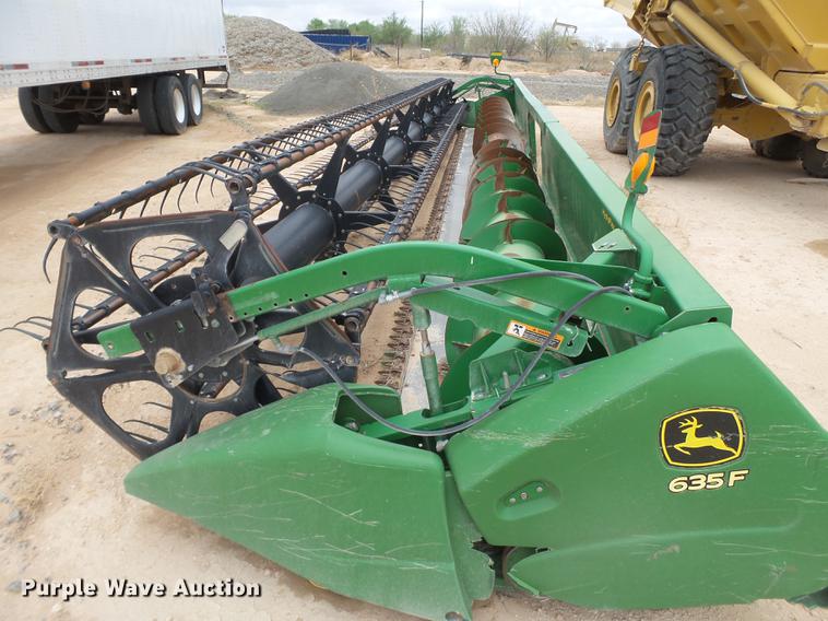 image for item DD1207 2009 John Deere 635F flex head