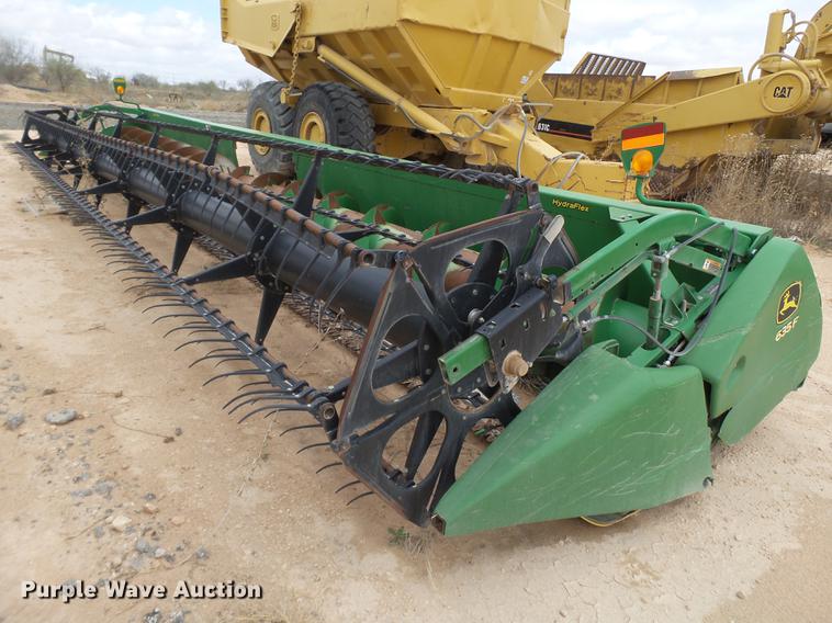 image for item DD1207 2009 John Deere 635F flex head