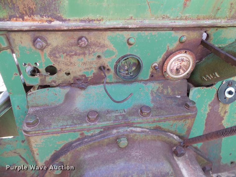 image for item DD1255 1940 Oliver Hart-Parr 99 tractor