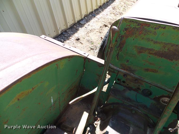 image for item DD1255 1940 Oliver Hart-Parr 99 tractor