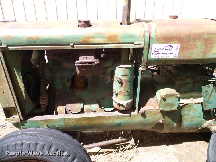 image for item DD1255 1940 Oliver Hart-Parr 99 tractor