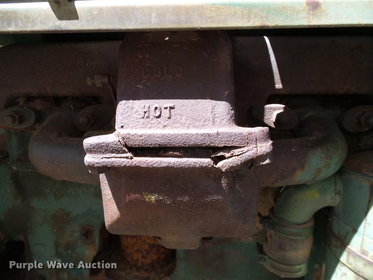 image for item DD1255 1940 Oliver Hart-Parr 99 tractor