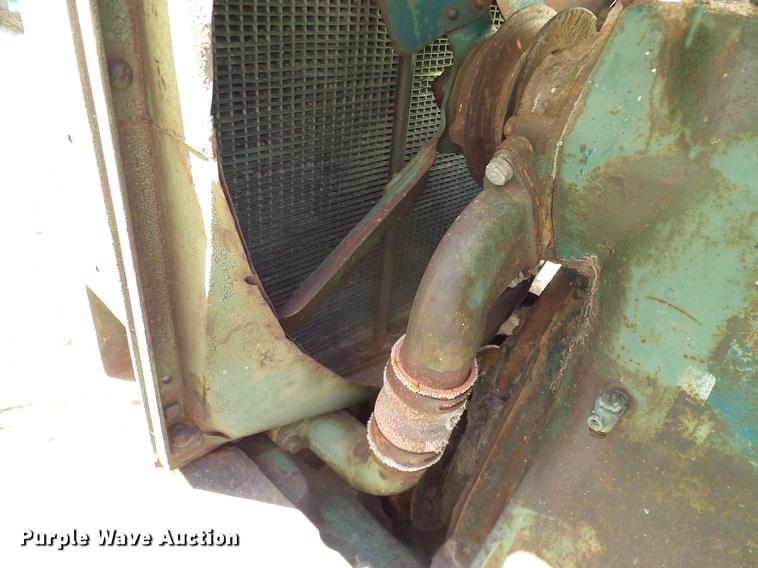 image for item DD1255 1940 Oliver Hart-Parr 99 tractor