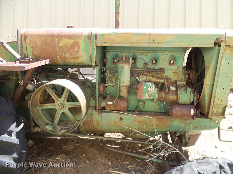 image for item DD1255 1940 Oliver Hart-Parr 99 tractor