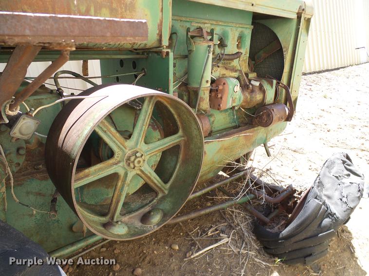 image for item DD1255 1940 Oliver Hart-Parr 99 tractor
