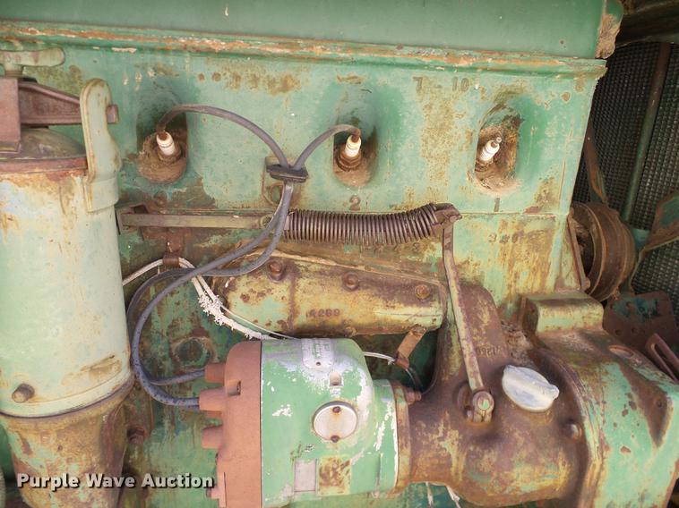 image for item DD1255 1940 Oliver Hart-Parr 99 tractor