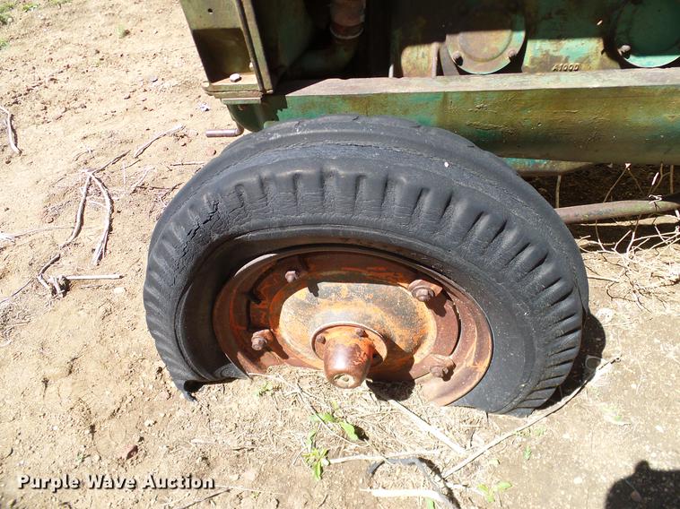 image for item DD1255 1940 Oliver Hart-Parr 99 tractor