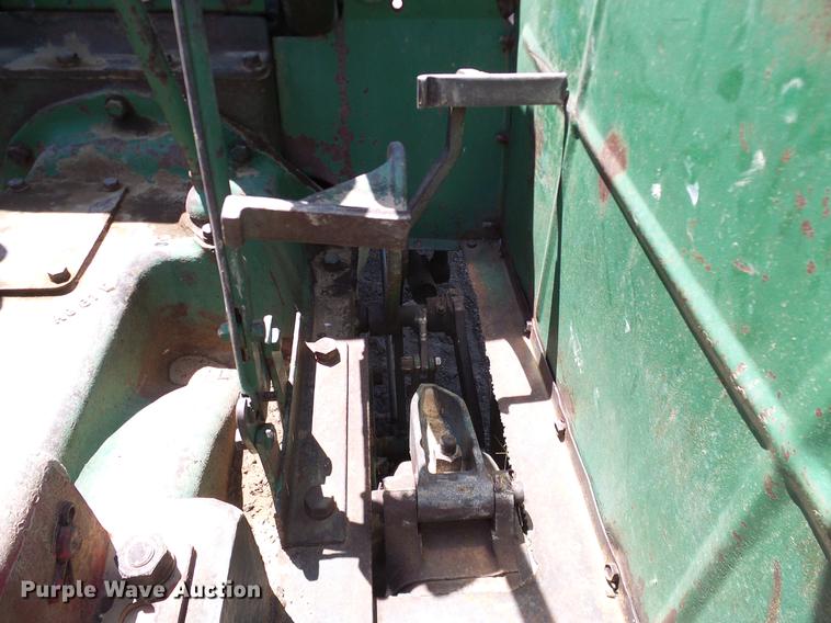 image for item DD1256 1945 Oliver 99 tractor