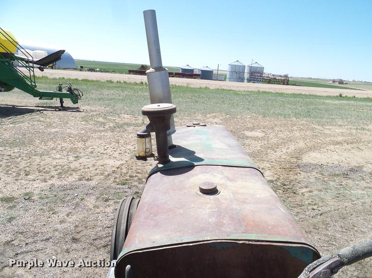 image for item DD1256 1945 Oliver 99 tractor