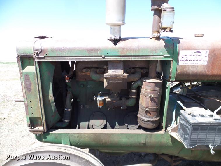 image for item DD1256 1945 Oliver 99 tractor