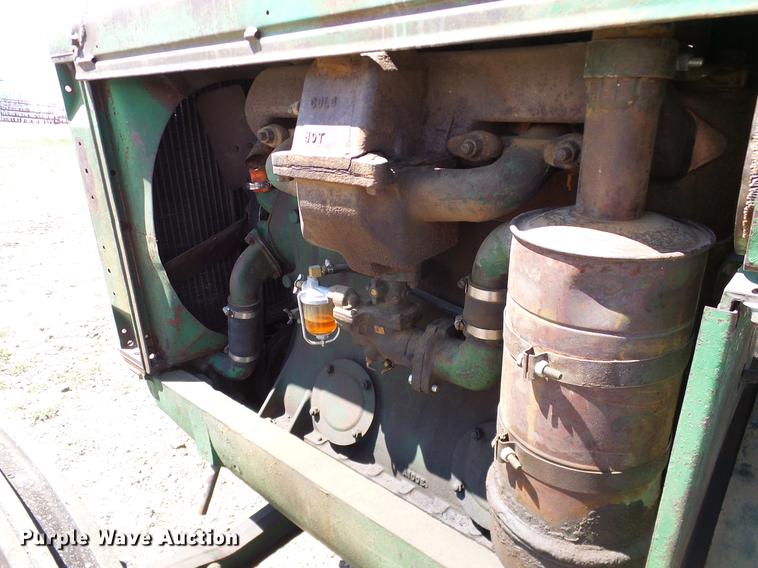 image for item DD1256 1945 Oliver 99 tractor