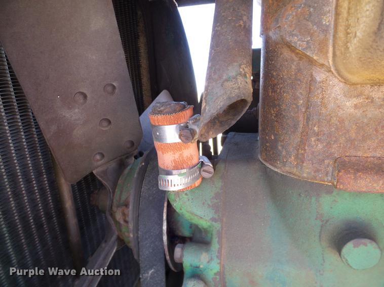 image for item DD1256 1945 Oliver 99 tractor