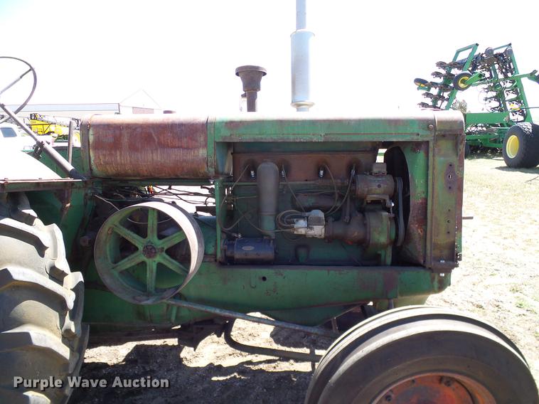 image for item DD1256 1945 Oliver 99 tractor