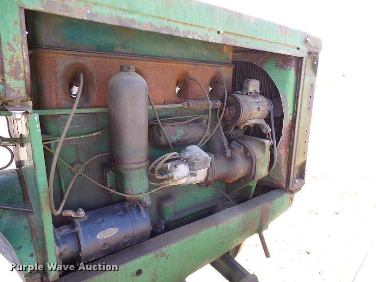 image for item DD1256 1945 Oliver 99 tractor