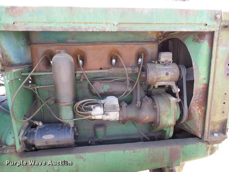 image for item DD1256 1945 Oliver 99 tractor