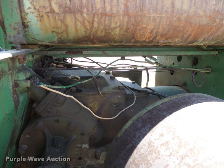 image for item DD1256 1945 Oliver 99 tractor