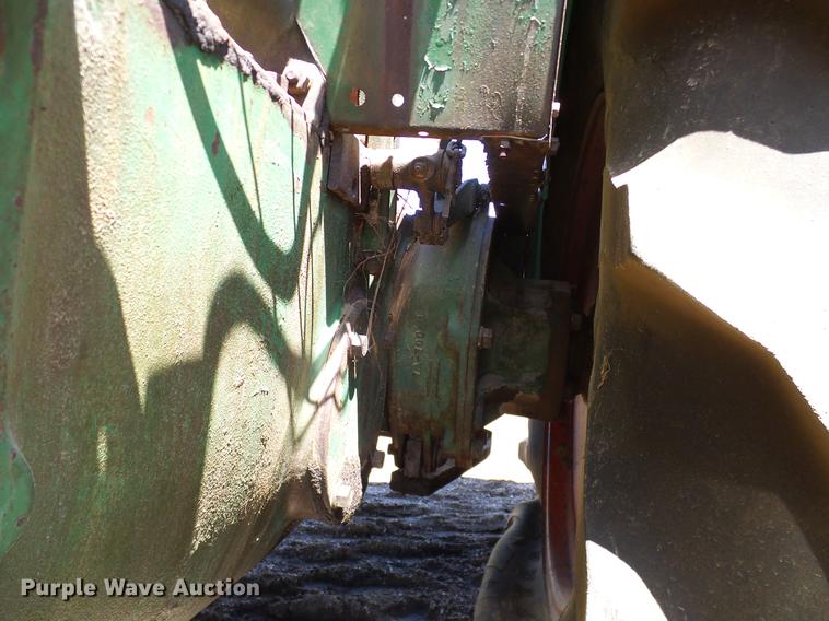 image for item DD1256 1945 Oliver 99 tractor