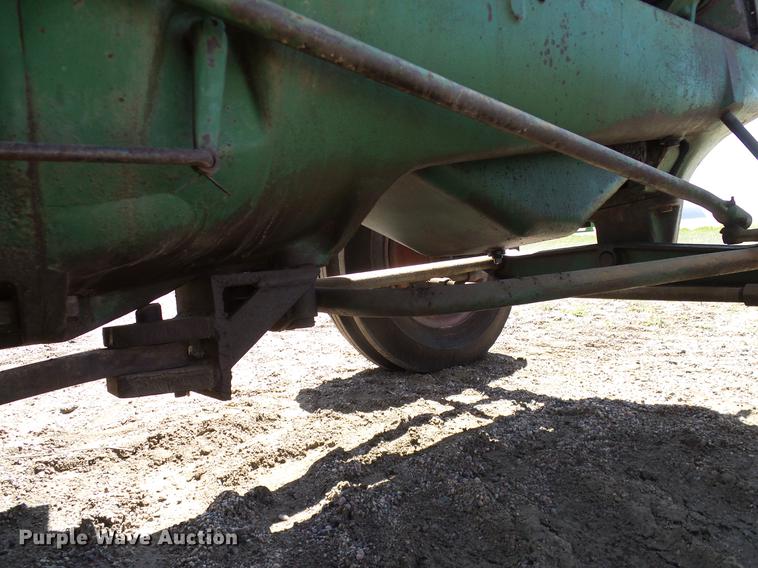 image for item DD1256 1945 Oliver 99 tractor