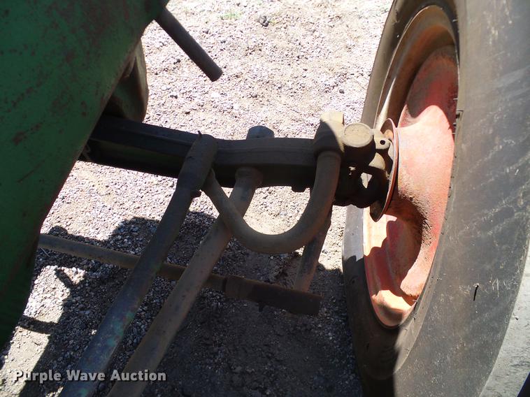 image for item DD1256 1945 Oliver 99 tractor