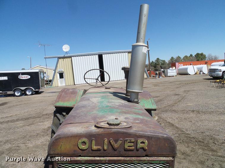 image for item DD1256 1945 Oliver 99 tractor