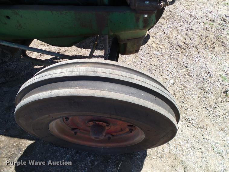 image for item DD1256 1945 Oliver 99 tractor
