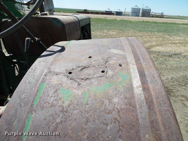 image for item DD1256 1945 Oliver 99 tractor