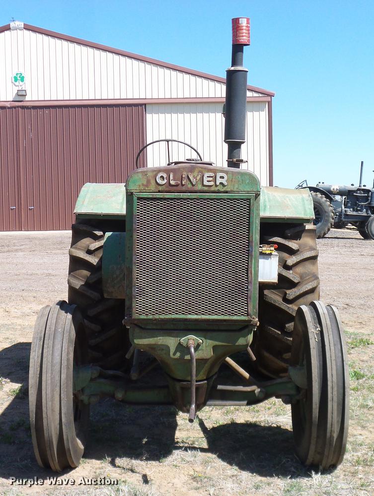 image for item DD1260 1941 Oliver 99 tractor