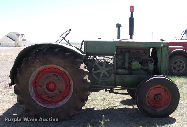 image for item DD1260 1941 Oliver 99 tractor