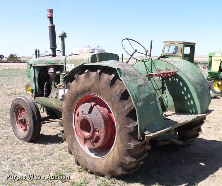 image for item DD1260 1941 Oliver 99 tractor
