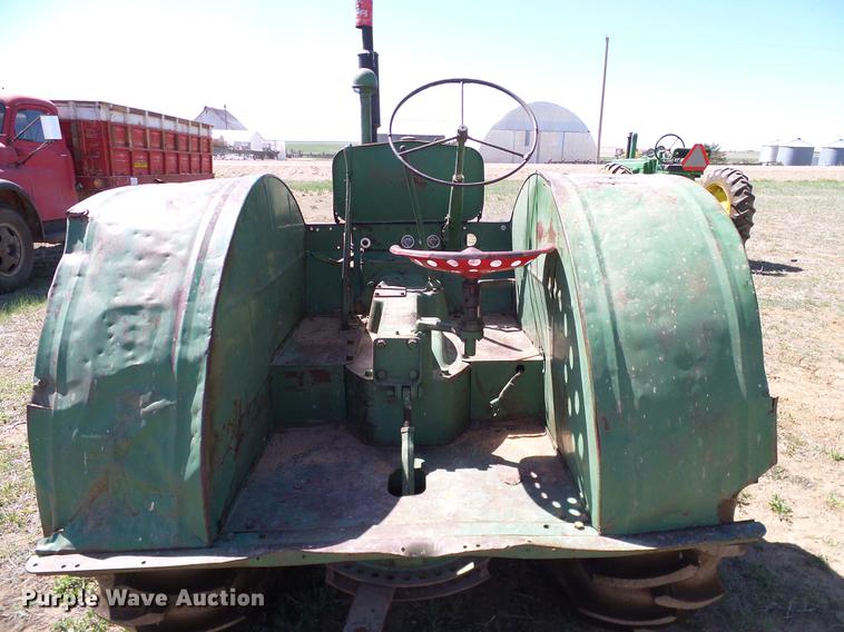 image for item DD1260 1941 Oliver 99 tractor