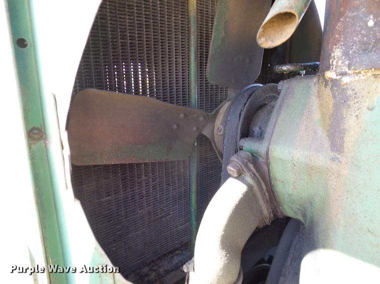 image for item DD1260 1941 Oliver 99 tractor