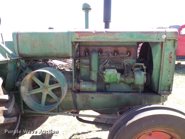 image for item DD1260 1941 Oliver 99 tractor