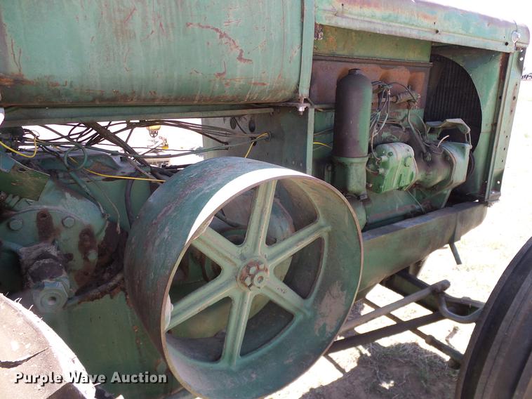 image for item DD1260 1941 Oliver 99 tractor