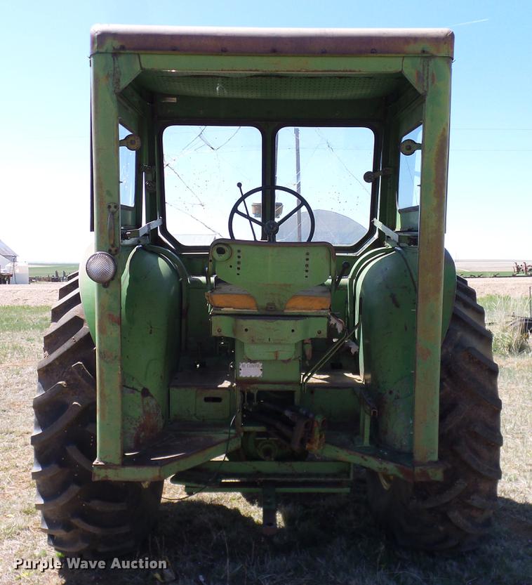 image for item DD1263 1958 John Deere 820 tractor