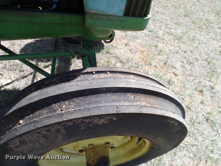 image for item DD1263 1958 John Deere 820 tractor