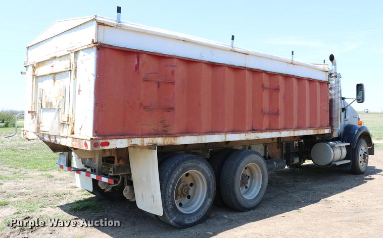 image for item DD4193 1999 Kenworth T800B grain truck