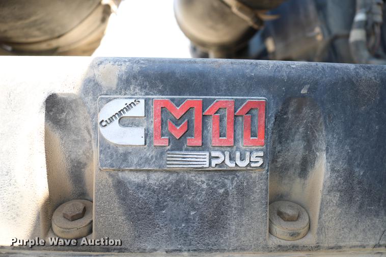 image for item DD4193 1999 Kenworth T800B grain truck