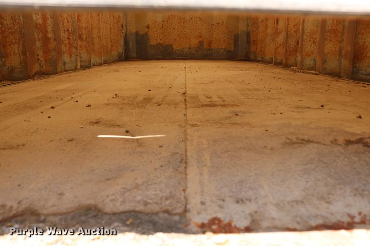 image for item DD4193 1999 Kenworth T800B grain truck