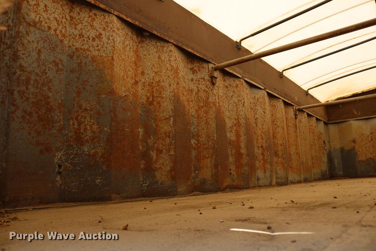 image for item DD4193 1999 Kenworth T800B grain truck