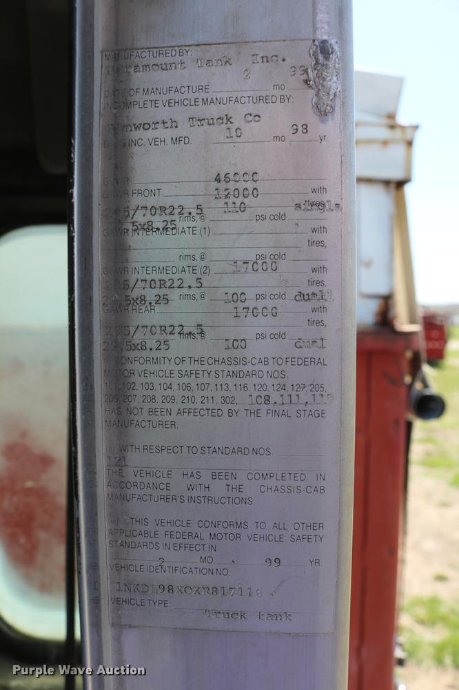 image for item DD4193 1999 Kenworth T800B grain truck