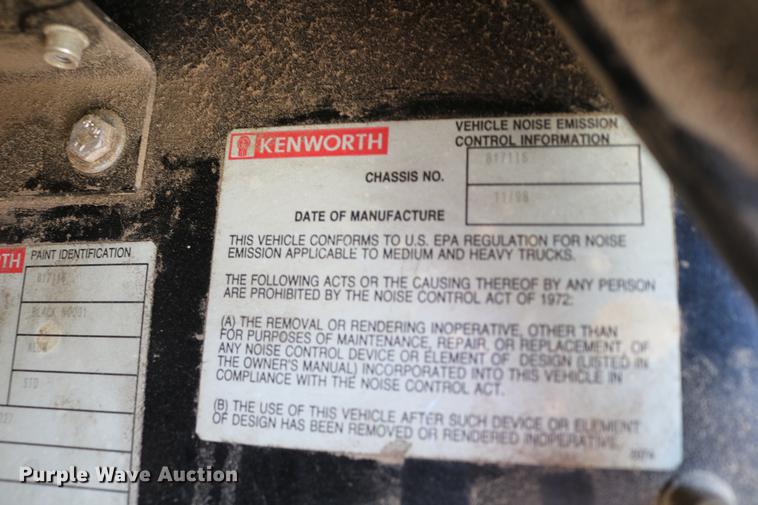 image for item DD4193 1999 Kenworth T800B grain truck