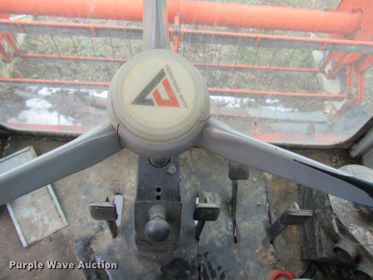 image for item DD7423 Allis Chalmers Gleaner K combine