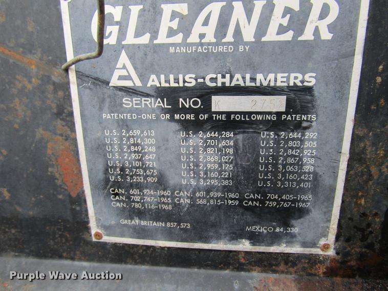 image for item DD7423 Allis Chalmers Gleaner K combine