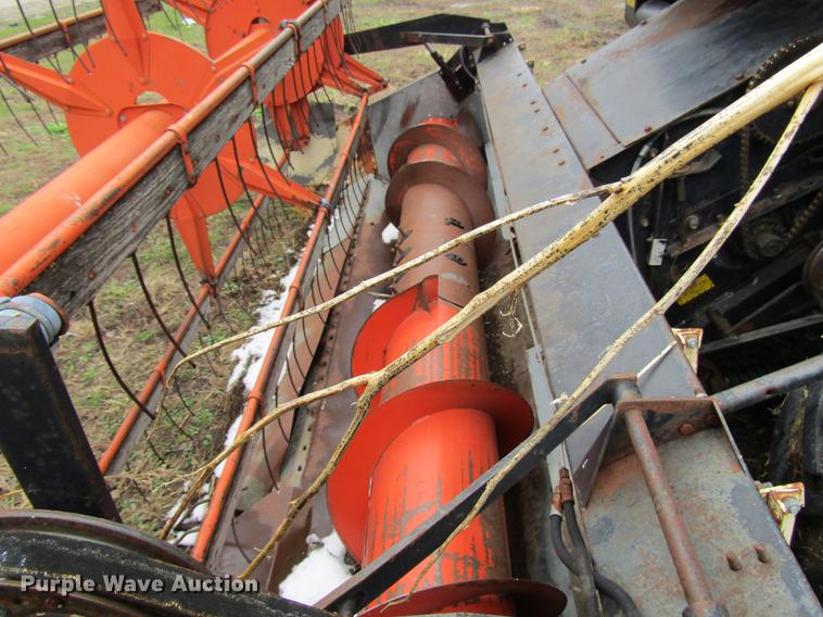 image for item DD7423 Allis Chalmers Gleaner K combine