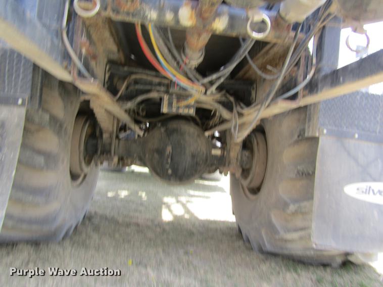 image for item DD8770 1994 International Silver Wheels applicator truck